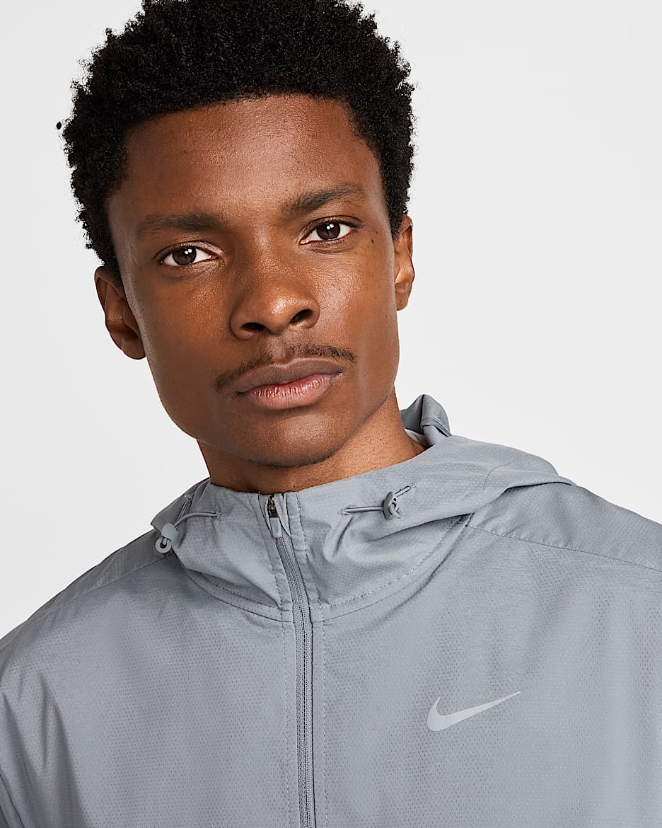 Nike impossibly light running jacket on sale